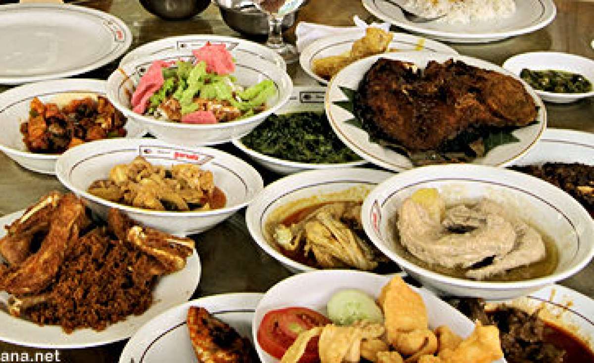 Tempat Makan Populer Medan: Wajib Dicoba untuk Pecinta Kuliner