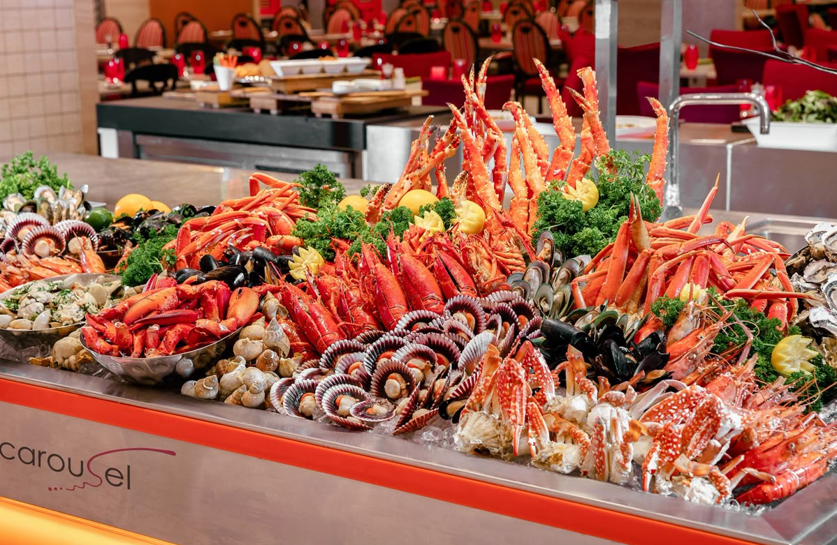 Display makanan laut paling populer segar di pasar seafood